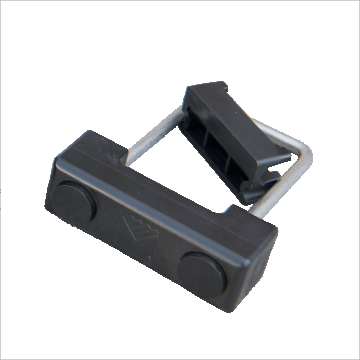 Element fixare stalp tip U, plastic si metal, negru, 60 x 40 mm